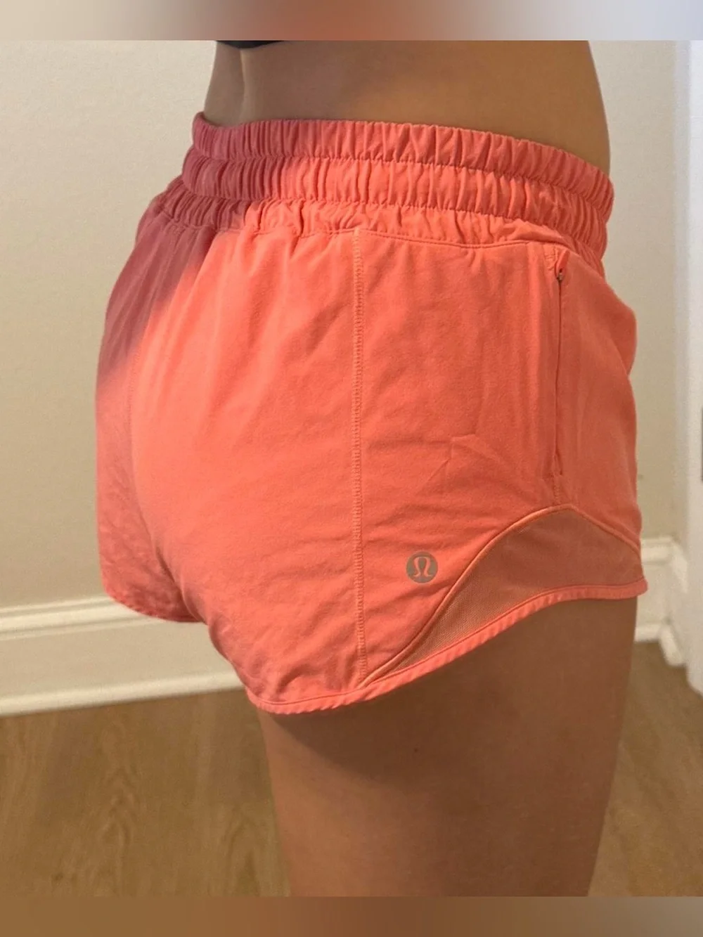 lululemon Women’s Coral Kiss Hotty Hot Running Shorts LR 2.5” inseam